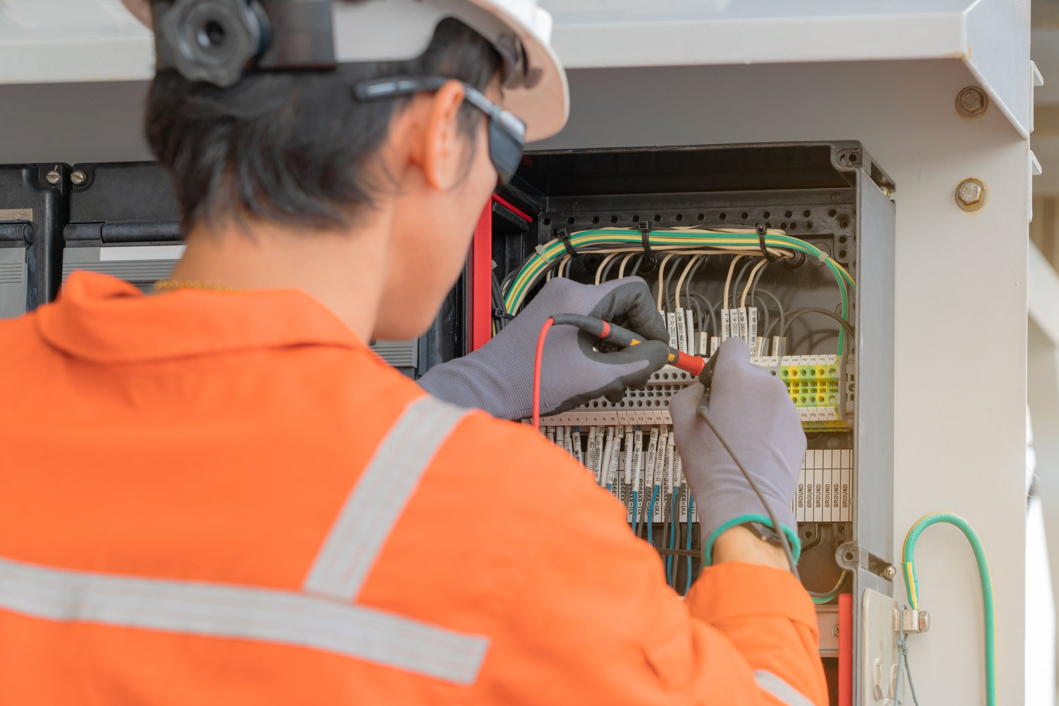 You are currently viewing Why Hire a Licensed Electrician?